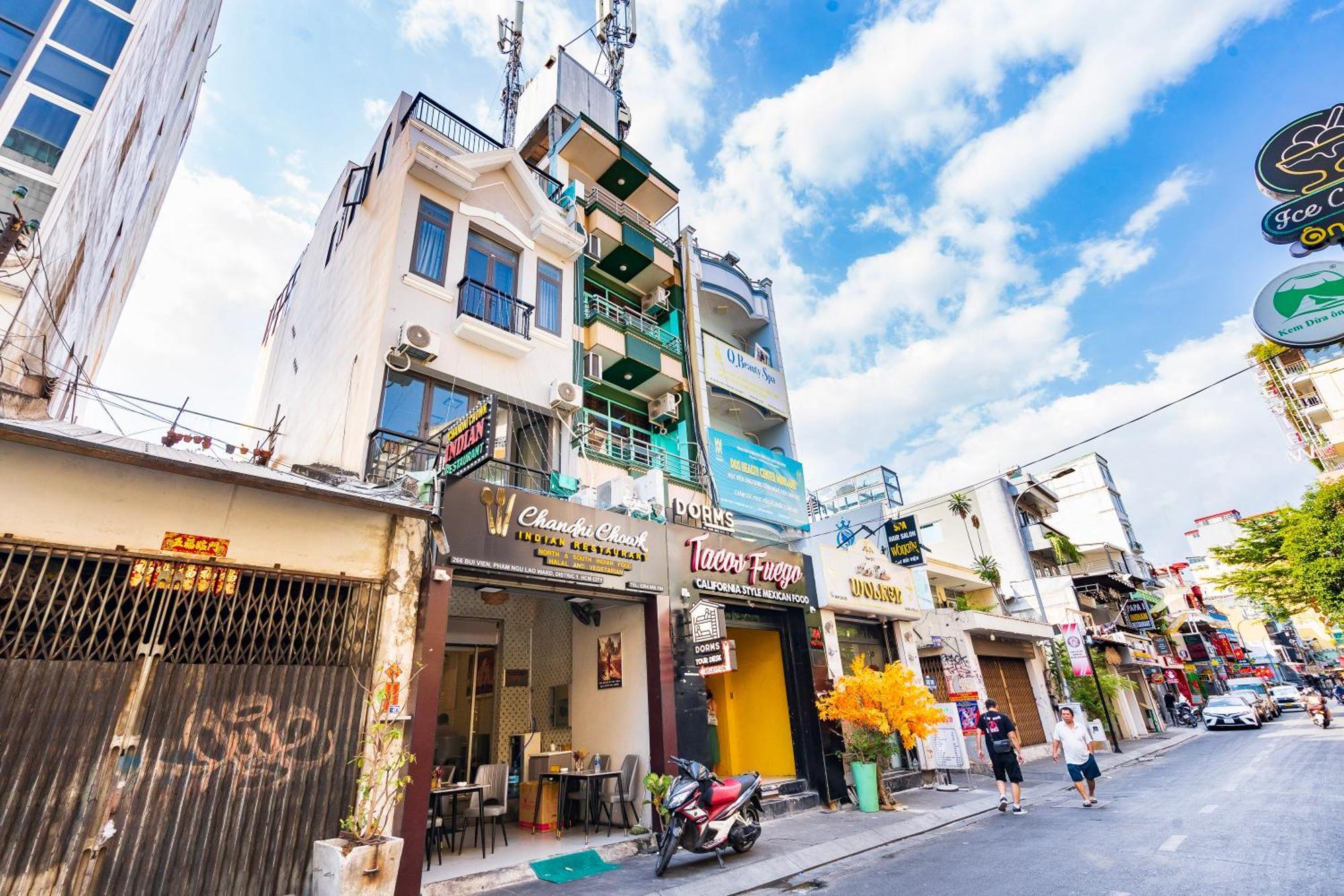 Dorms Bui Vien - Walking Street Apartment Ho Chi Minh City Exterior photo